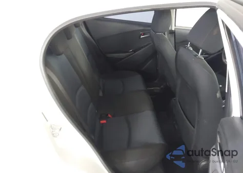 2017 Toyota Yaris Ia z USA, uszkodzony, nr VIN 3MYDLBYVXHY154013